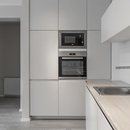 Bleri Apartment, 2 Bedroom, Free Parking 普里什蒂纳 外观 照片